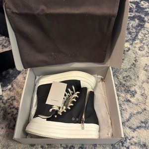 Rick Owen Drkshdw size 41 black and white